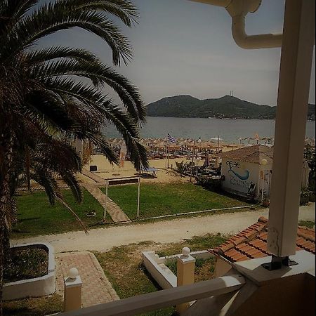Marinis Boutique Rooms Nea Iraklitsa Buitenkant foto