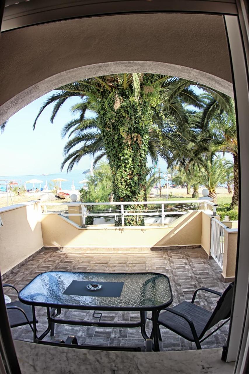 Marinis Boutique Rooms Nea Iraklitsa Buitenkant foto