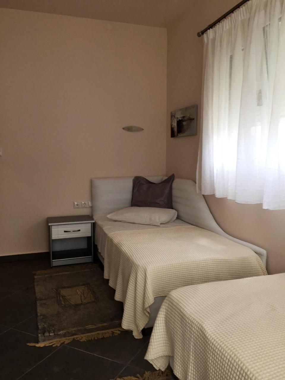 Marinis Boutique Rooms Nea Iraklitsa Buitenkant foto