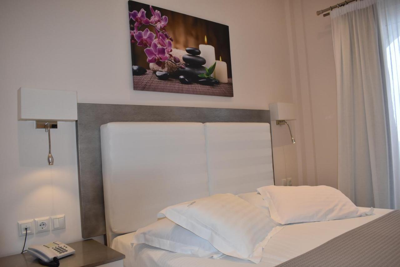 Marinis Boutique Rooms Nea Iraklitsa Buitenkant foto