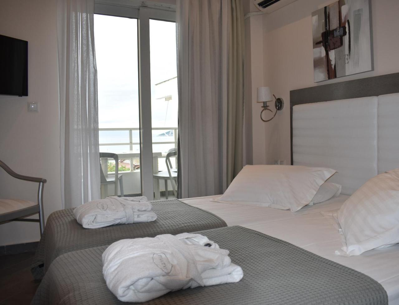 Marinis Boutique Rooms Nea Iraklitsa Buitenkant foto