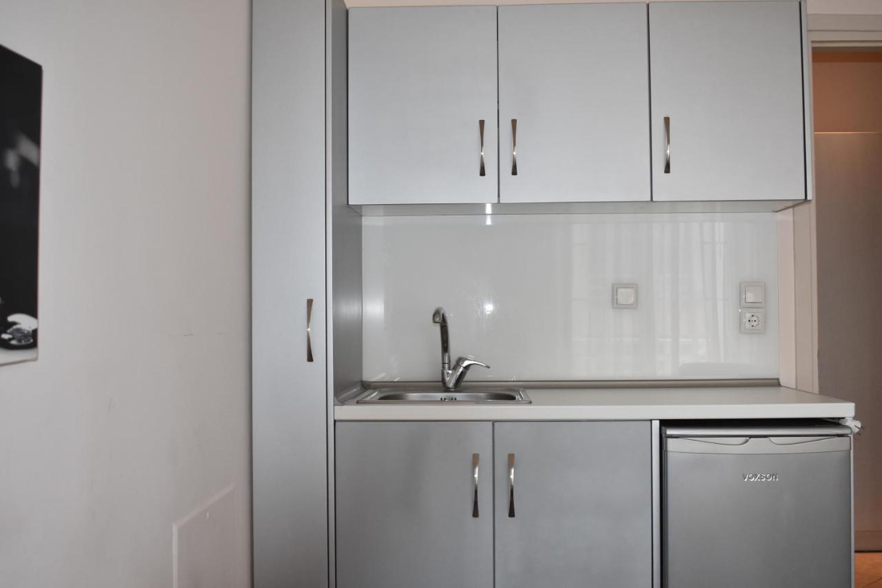Marinis Boutique Rooms Nea Iraklitsa Buitenkant foto